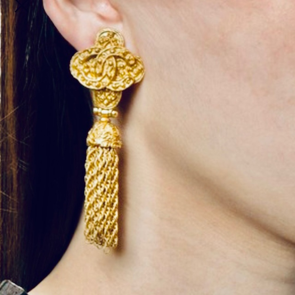 Chanel Vintage 94A CC Gold Chain Tassel Drop Earrings